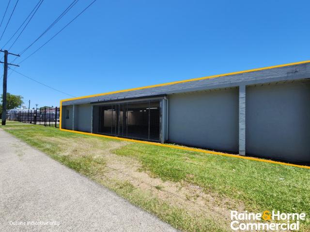 Warehouse for rent in Toombul, Queensland