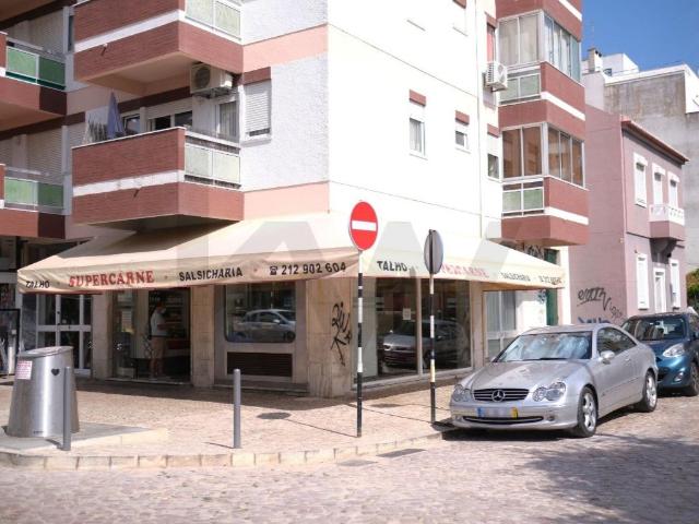 Loja venda em Almada, Setúbal