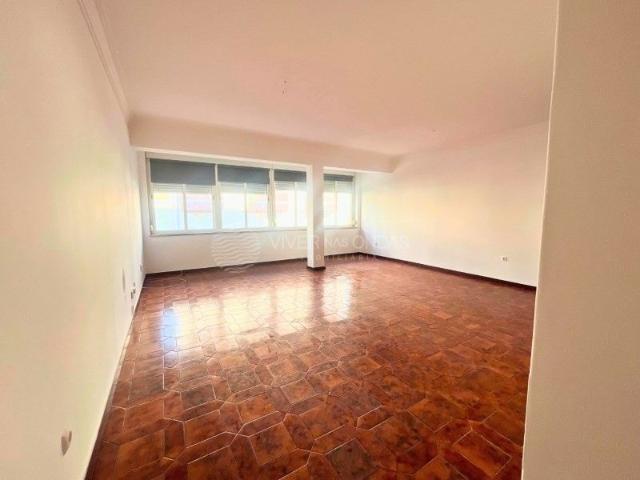 Apartamento alugar em Setúbal