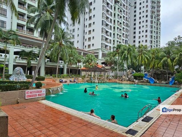 Condominium for sale in Malaka