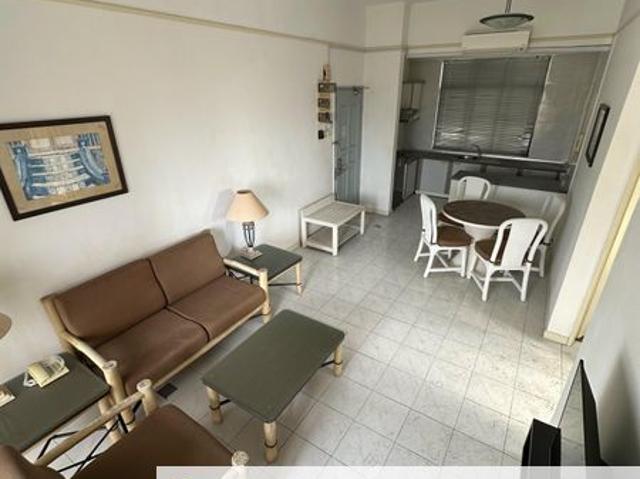 Condominium for sale in Malaka