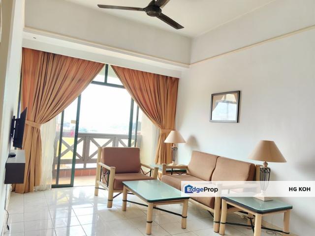 Condominium for sale in Malaka