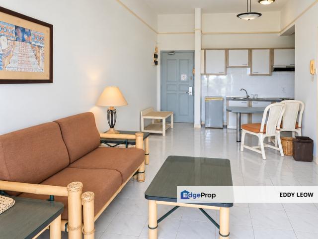 Condominium for sale in Malaka