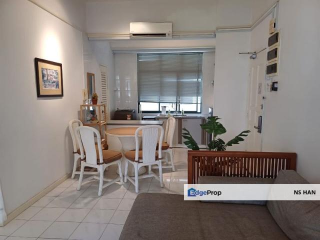 Condominium for rent in Malaka