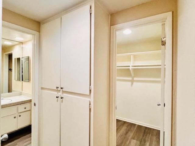 Apartment for rent in Costa Mesa, California