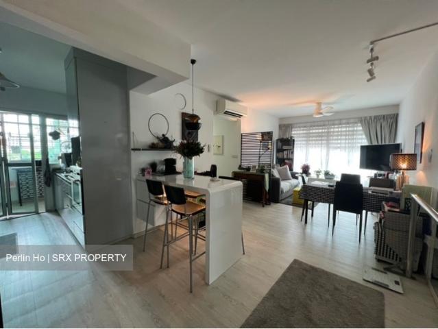 HDB House for sale in Pasir Ris