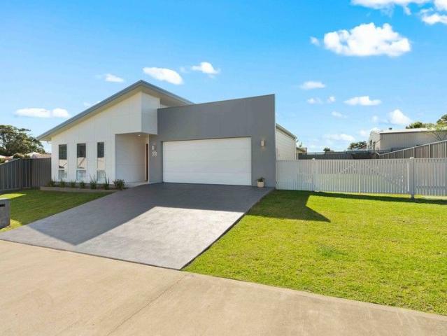 House for sale in Greenwell Point