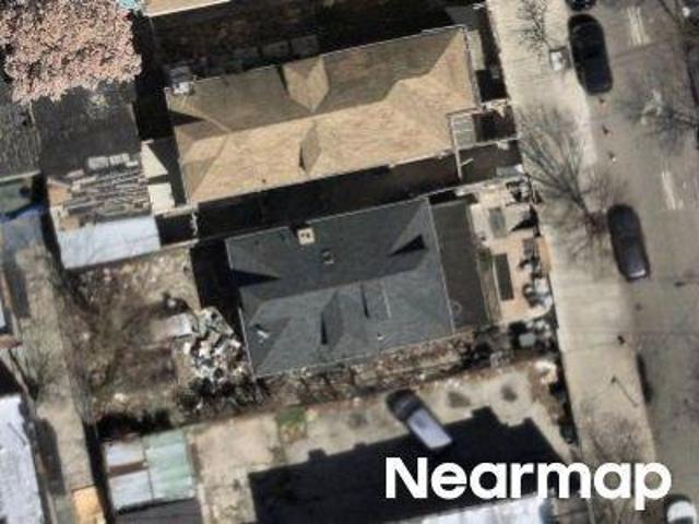 House for sale in The Bronx, Arverne