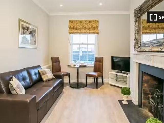 Apartment to rent in Bluebell, North Tipperary