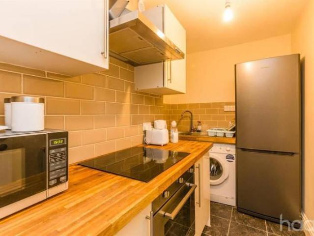 Apartment for rent in Oval, Greater London