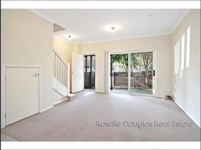 Townhouse for rent in Sydney, Liverpool City Council
