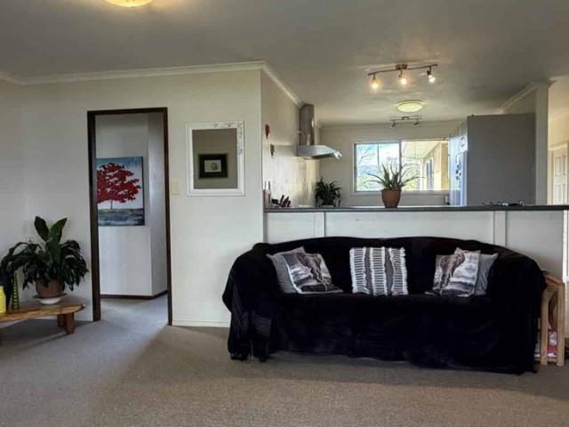 House for rent in Ōmokoroa Beach, Ōmokoroa