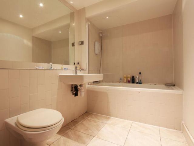 Room for rent in Limehouse, Greater London
