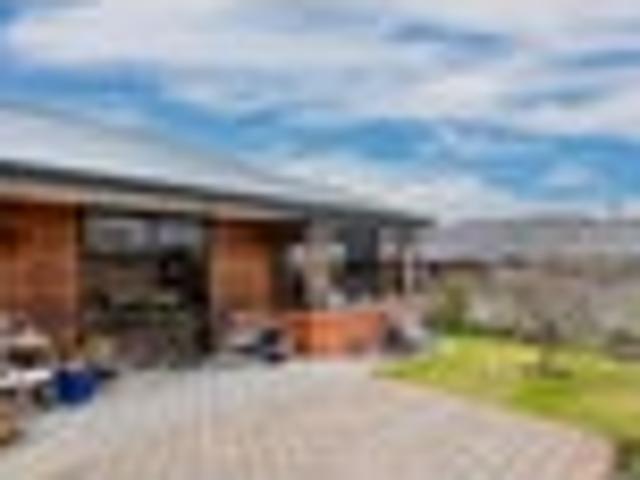 House for sale in Otakou