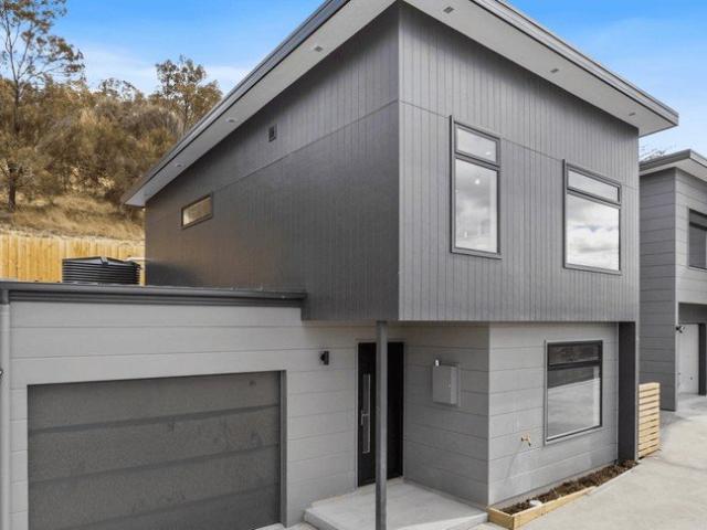 Townhouse for rent in Hobart, Tasmania