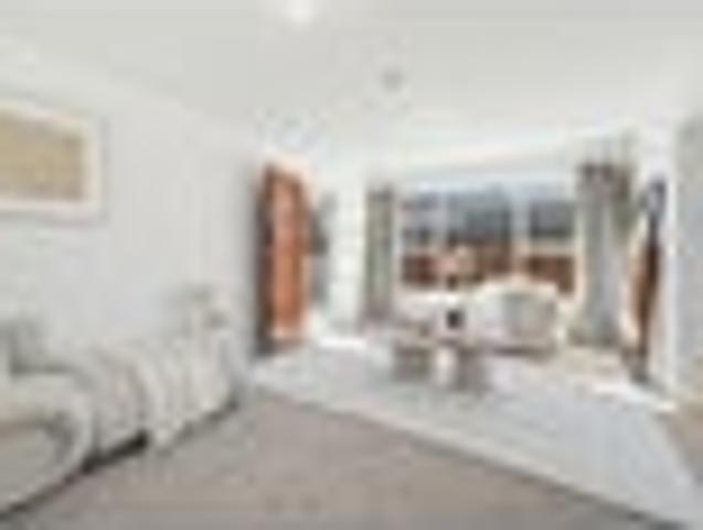 House for sale in Chaslands, Canterbury