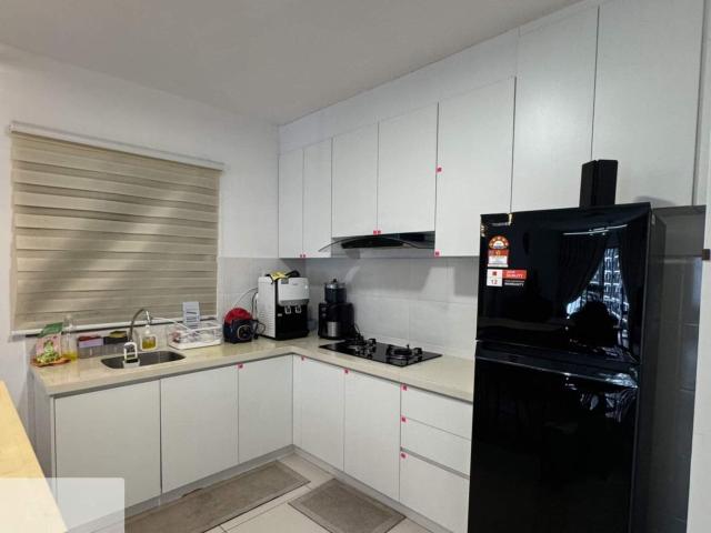 Room for rent in Petaling, Alam Impian