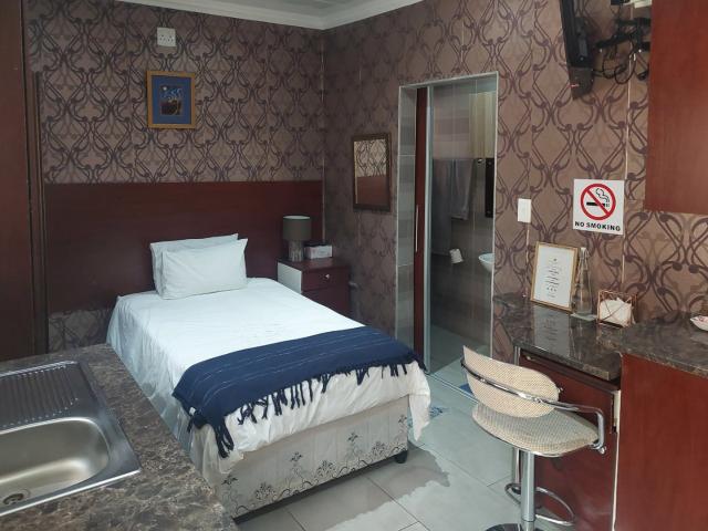 Apartment for rent in Pienaarsdorp, Matlosana Local Municipality