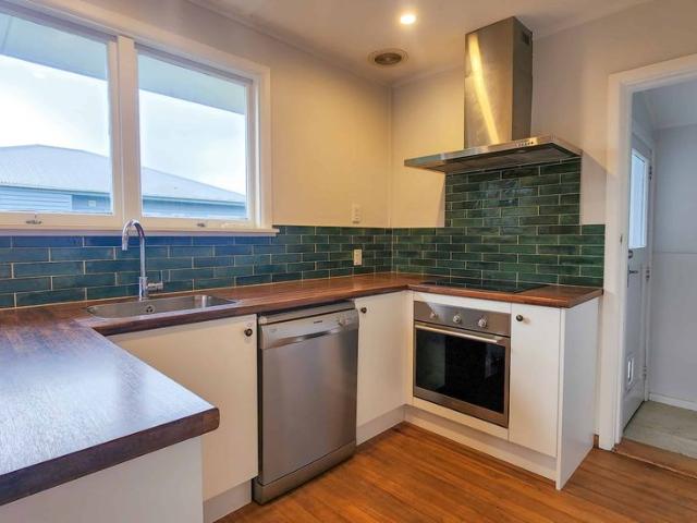 House for rent in Chaslands, Canterbury