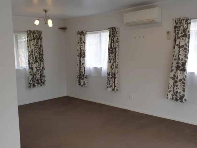 House for rent in Owhata