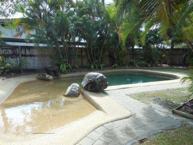 Townhouse for sale in Cairns, Queensland