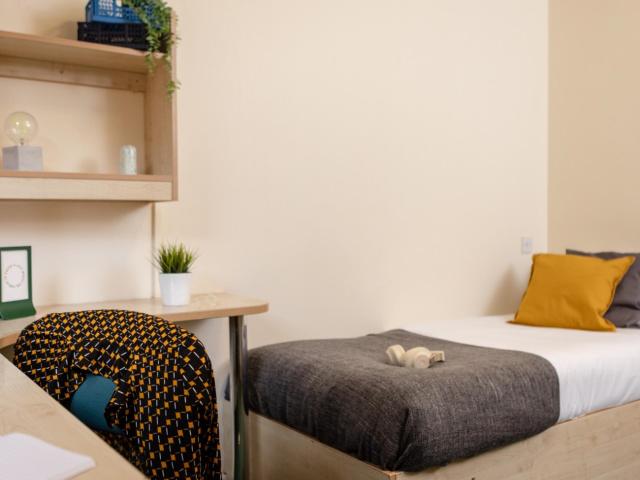 Room for rent in Barton In Fabis, East Midlands