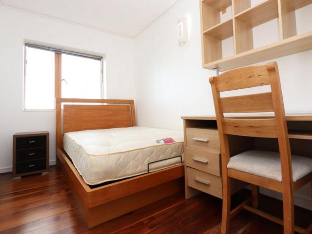 Room for rent in East Greenwich, Greater London