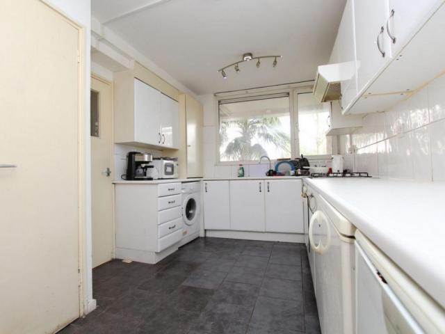 Room for rent in Old Ford, Mile End