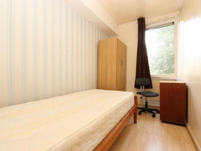 Room for rent in Old Ford, Mile End