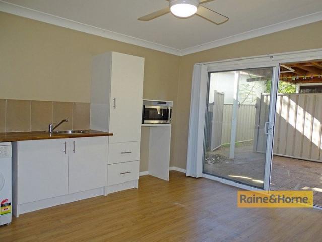 Granny Flat for rent in Umina Beach, New South Wales