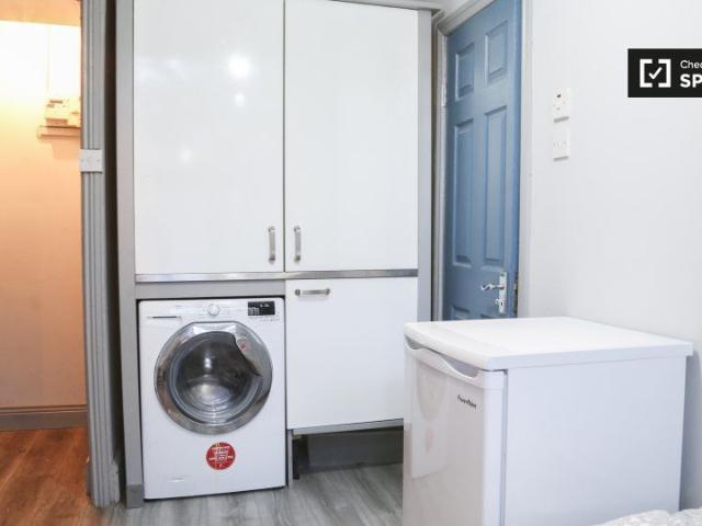 Studio to rent in Dublin