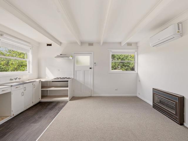 Granny Flat for rent in Camerons Creek, Victoria