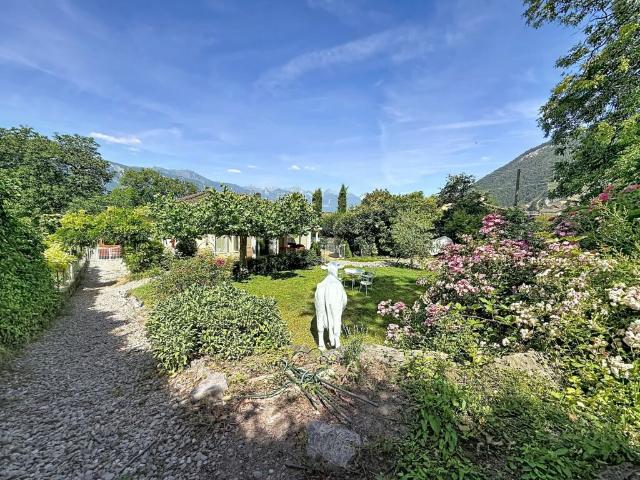 Einfamilienhaus kaufen in Ollon (VS), Waadt