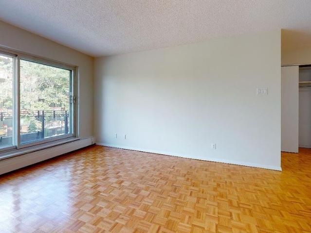 Apartment for rent in St. Leonard's, Quebec