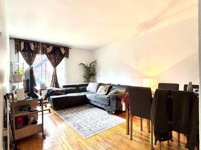 Apartment for rent in St. Leonard's, Quebec