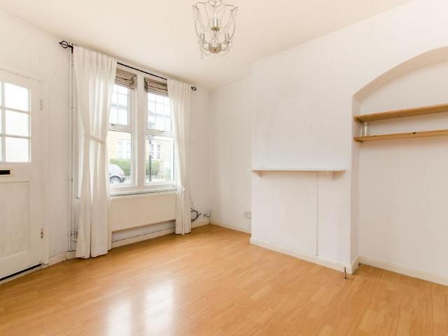 House for rent in Furzedown, Greater London