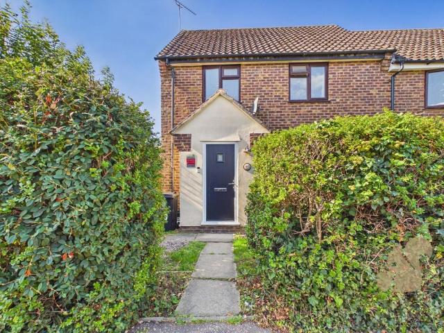 House for rent in Lawford, Dale Hill