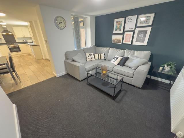 House for rent in Kensington, Calderstones