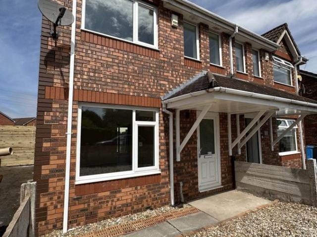 House for rent in Halewood Green, Halewood