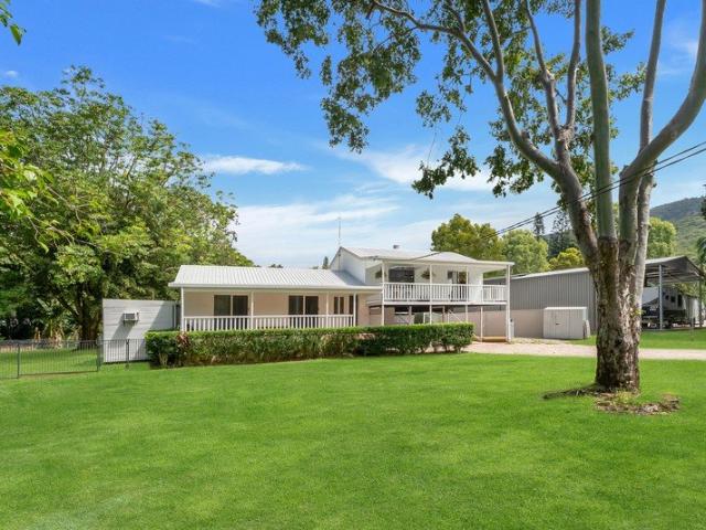 House for sale in Kewarra Beach, Queensland