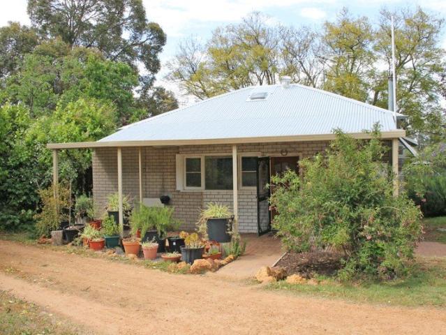 House for sale in Stoneville, Western Australia