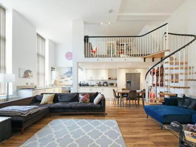 House for sale in Greater London