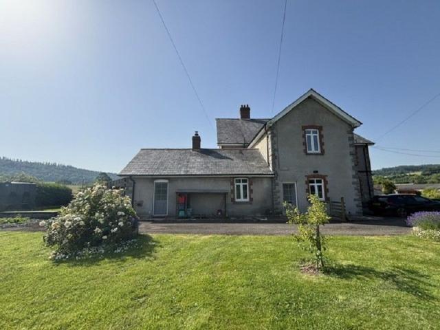 House for rent in Aberyscir, Wales