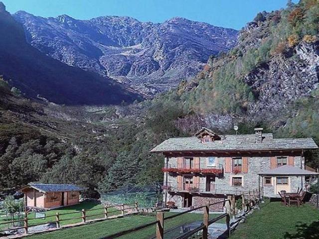 Villa Indipendente in vendita a Piemonte, Vercelli