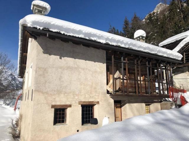 Villa Indipendente in vendita a Gressoney Saint Jean, Aosta