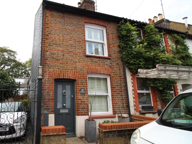 House for sale in Ashlyns Estate, Pouchen End