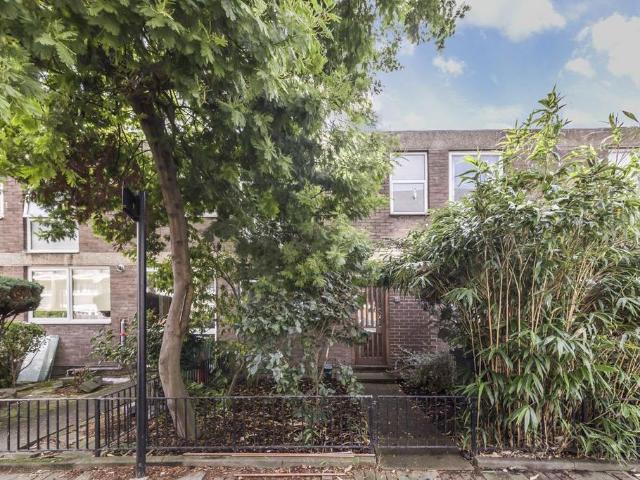 House for rent in Stockwell, Greater London