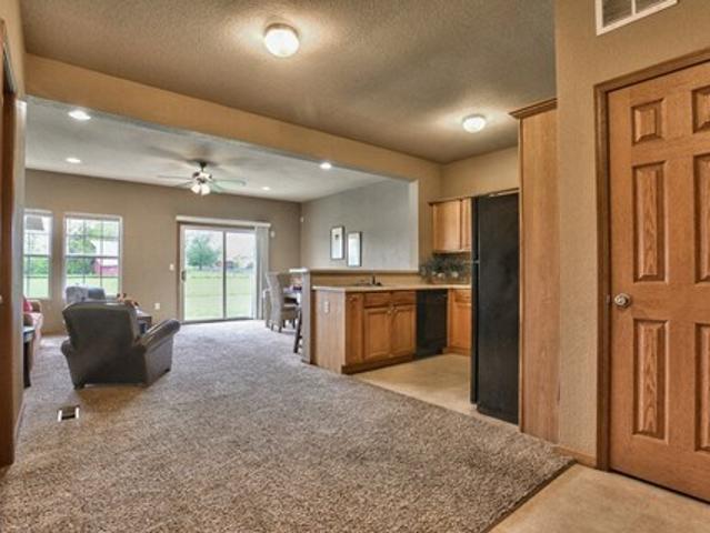 Townhouse for rent in Gardner