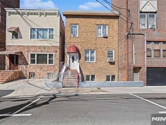 House for sale in Union City, Hudson County