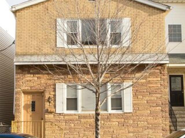 House for sale in Hudson, New Jersey